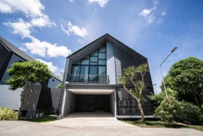 Brand new modern industrial style 470 sqm luxury pool villa - Image 3