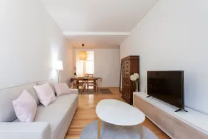 NEW!! Beautiful Downtown apartment (1BR) - Image 3