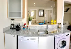 Lisbon Beach House - Image 2