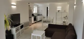 Modern furnished 2-room apartment, parking, garden, all comforts - Image 5