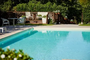 Luxury Villa Tuscany Pool & Jacuzzi | Sleeps 20+ - Image 5