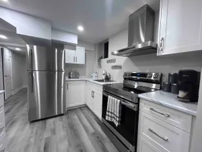 Bright, Spacious, Quiet 2 bedroom - Licensed - Image 2