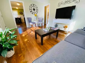 ENTIRE LITTLE ROCK AREA HOME HOSTED BY D&K - Image 3