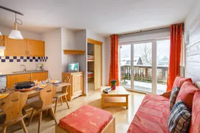 Cozy apartment for 6 people near downtown | Hot tub - Image 2