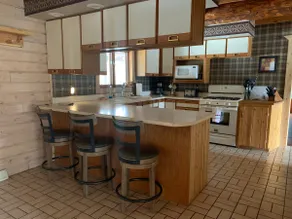 Rapid River Rustic Lodge, with plenty of space! - Image 4