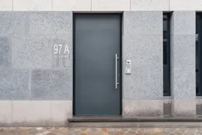 Modern Apartment • 2 Bedrooms • Louise District - Image 3