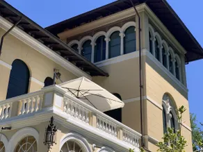 VILLA MARIA LUISA - VAKRE LIBERTYVILLA omgivet af grønne omgivelser - Image 2