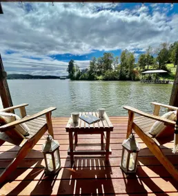 Rustic Lakewood 3 bedroom Cottage - Image 3