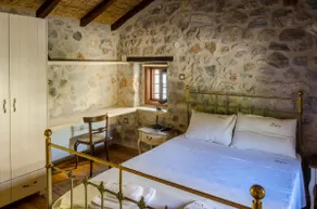 Ev Zin Stone House Folia - Image 4