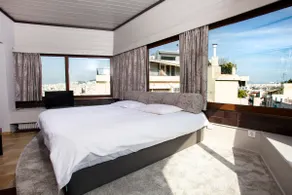 Exclusive Spacious Apartment with Expansive City Views - ST8 - Image 5