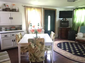 Blueberry Breeze Rustic Abode - Image 4