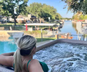 On Lake Time Pool AND Hot Tub! - Image 2