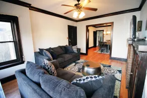 Private 2 Bedroom Malt Row, N Center, Wrigley Home - Image 5