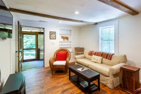 Charming Wine Country Mountain Cabin - Image 2