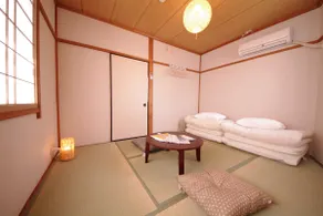 Nakayama's apartment, 2 futons, apartment 1 - Image 5