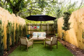 Elegant Renovated House With Relaxing Courtyard - Near FQ - Image 2