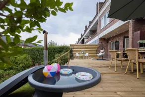 A home (far) from home. With hot tub. - Image 3