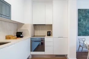 Stylish Lisbon Apartment in Trendy Cais do Sodré - Image 3