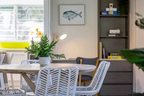 Close to Beach and cafes…family and pet friendly - Image 2