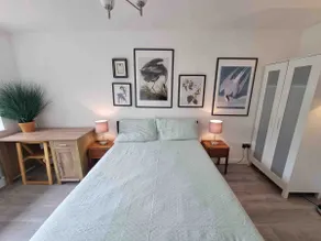 4 Bedroom Bungalow Walking Distance to City Center - Image 5