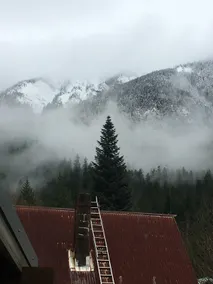 Cozy Mountain Cabin*Close to Stevens Pass & Hiking - Image 4