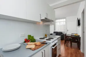 125 Milton - Image 5