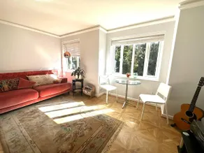 Stylish, Peaceful 2-Bed Flat with Free Parking - Image 3
