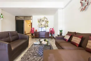 70% Off! Amazing Villa Near Sunday Night Market - Image 3