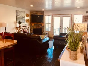Moose Haven: King Suite + Fire Pit/Hot Tub & Pool - Image 5