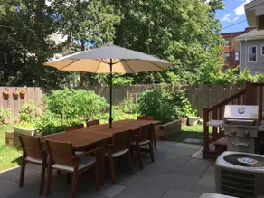 Sleeps 5 ppl in 2 bedroom w/ air, parking &laundry - Image 3