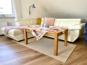 Cozy surfer's shack by the sea - Image 3