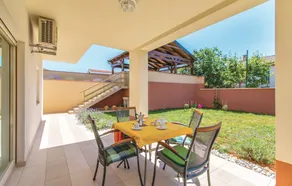 Garden apartment with terrace and grill - Image 5