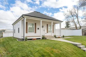 Updated Family Friendly Hillyard Gem NEW HOT TUB! - Image 2