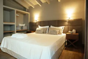 Deluxe Suite with view of Palamidi Fortress - Image 4