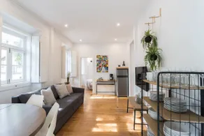 AlfamaTale 4BR Duplex w/RiverView - by LU Holidays - Image 4