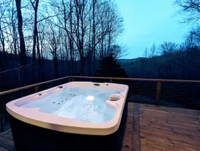 Secluded Mtn. Escape on US Forest w/HotTub + View - Image 2