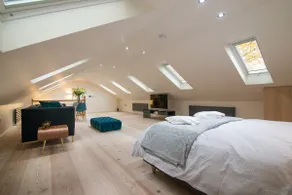 Luxury Coach house next to woodland in Knutsford - Image 4