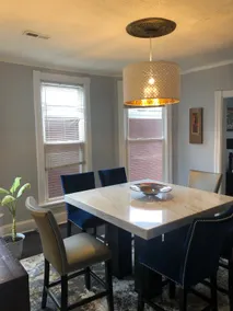 A Cozy, Convenient & Relaxing Oak Park Apartment - Image 3