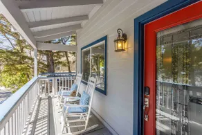 Lake Retreat – Spa, AC, Fenced Yard, Walk to Lake! - Image 3