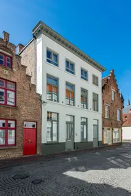 Spacious apartment in the historical center - Image 4