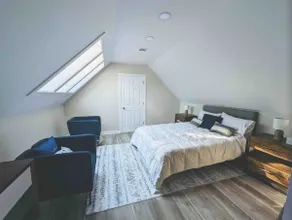 Modern Upstairs Apt. Minutes from Downton Flushing - Image 2