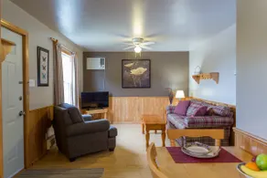 Middle Brook Cottage #5, Gros Morne Nat Park - Image 2