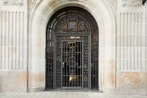Luxury 5 rooms apartment, exclusive Eixample area - Image 4