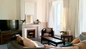 Charming 2-bedroom apartment with citadel and port of Blaye view - Image 3