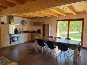 Large 4* SPA Chalet facing the castle - Image 3