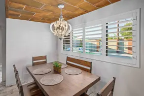 Manzi Place - Luxury Pad w/ Heated Pool & Cozy Fire Pits + Centrally located! - Image 4