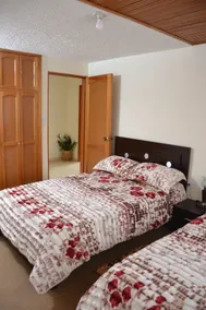 Zue y Chia Hostal Full House - Image 3