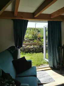 Rustic Garden Studio with Cozy Cabin Feel - Image 3