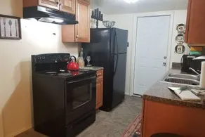 1d Park Suite #4 - 2 Bedroom/1 Bath Apartment - Image 3