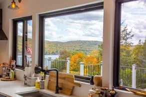 Luxury Cottage with Spectacular Lake Views - Image 4